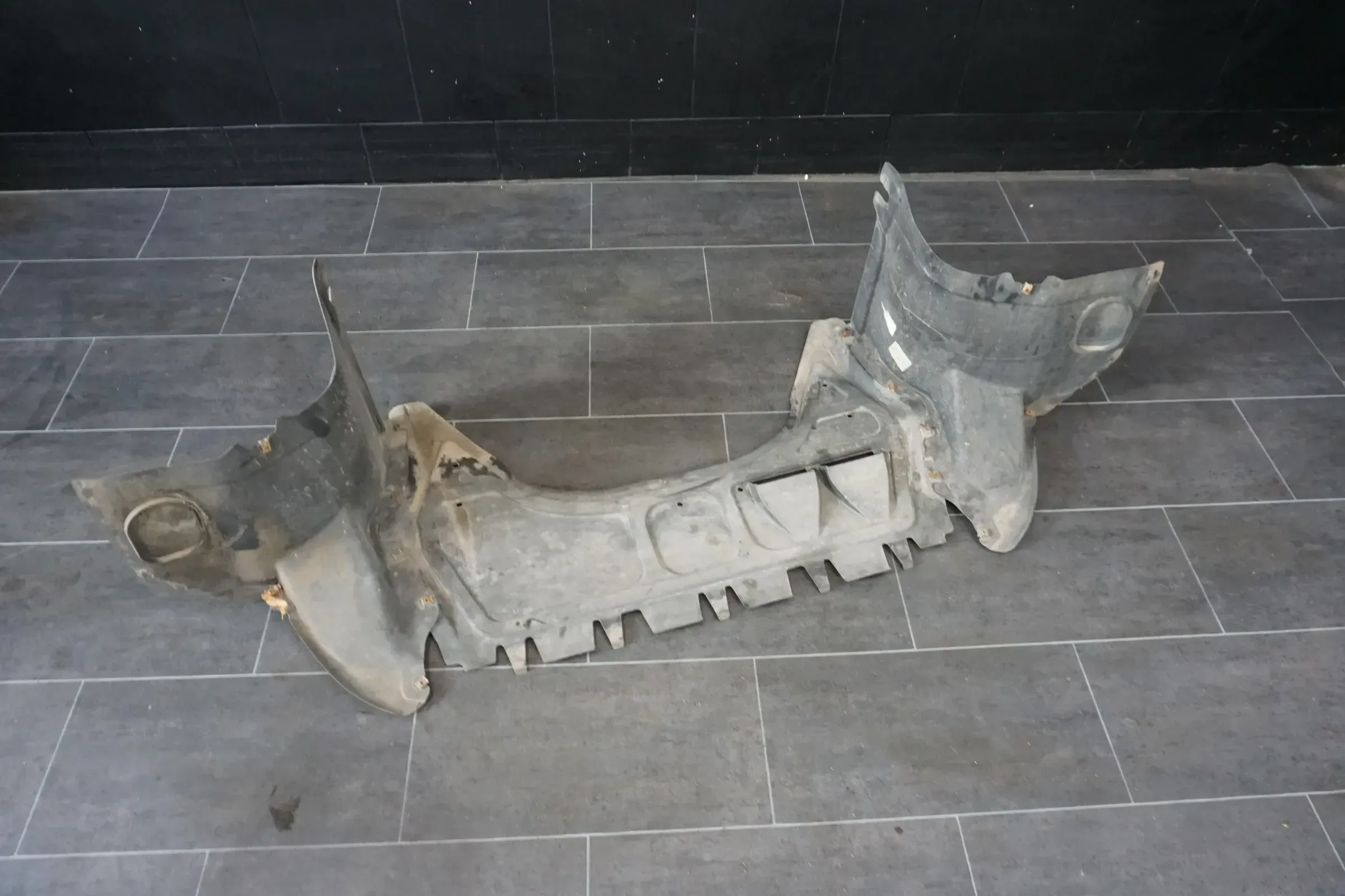 VW Golf 5 1K Unterfahrschutz Abdeckung Motor unten Verkleidung 1K0825237J - Bild 1