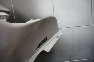 VW T5 Multivan Verkleidung Blende Fußraum unten Mitte hellgrau 7H5858335D - Bild 3