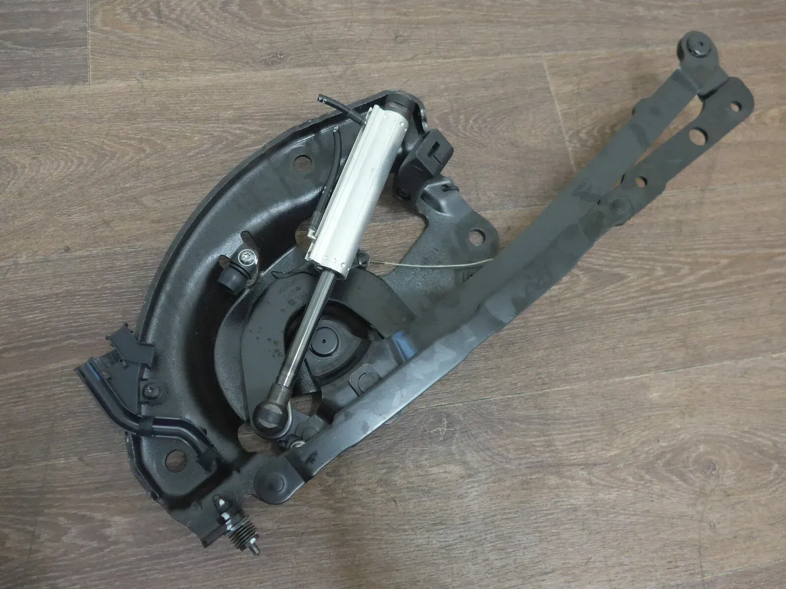 VW EOS 1F 1Q 06-09 Scharnier f. Verdeck Heckklapppe links Hi li hinten - Bild 1