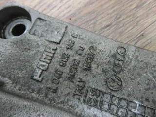 Aggregathalter Audi Seat Skoda VW A1 A3 Fabia Touran 1,6 TDI CAY CAYC 045903143C - Bild 2