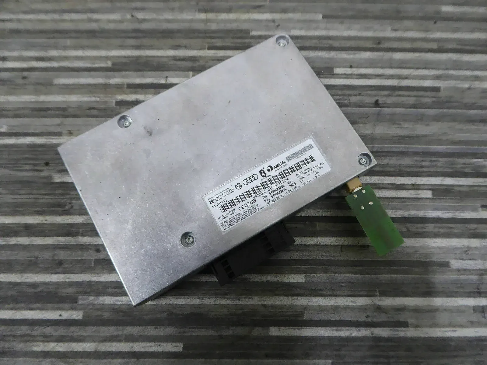 Audi A4 8K A5 Q5 RS4 RS5 Interfacebox Handyvorbereitung 8T0862335E 8T0862335E - Bild 1