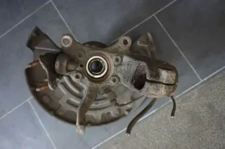 Achsschenkel Radnabe Radlagergehäuse vorne rechts VW Golf 5 V Audi A3 8P - Bild 2