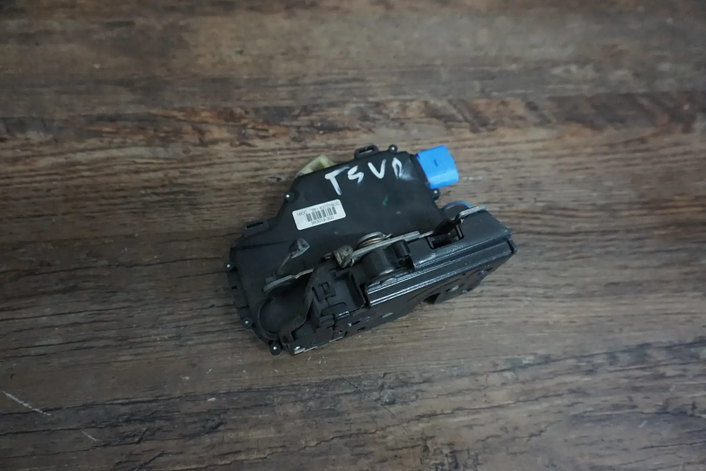 Türverriegelung vorn rechts VW T5 Bus (7H) 2.5 TDI 96KW Bj.2007 3B1837016CC - Bild 1