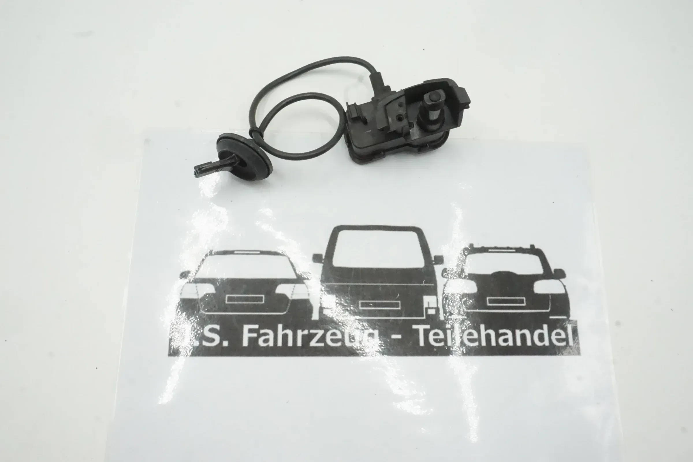 VW Golf 7 5G Tankdeckelöffner Öffnermotor Tankklappe 5C6810773 H - Bild 1