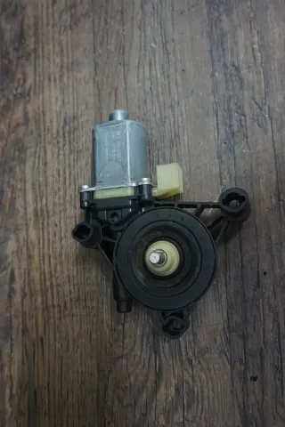 Audi A1 A5 A4 8W Q7 4M R8 4S VW Golf 7 Fensterhebermotor 8W0959801 links rechts - Bild 1