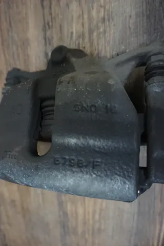 VW Passat 3G Bremsträger Bremssattel TRW vorne links 6798F - Bild 4