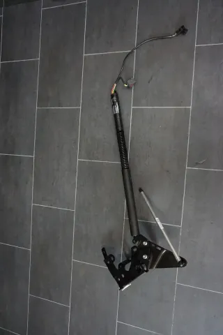 Audi A7 4G Scharnierantrieb elektrische Heckklappe links 4G8827851F 4G8827857S - Bild 1