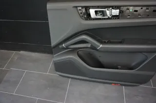 Türverkleidung Vorne rechts Porsche Cayenne Schwarz Leder 9Y 2020 - Bild 5