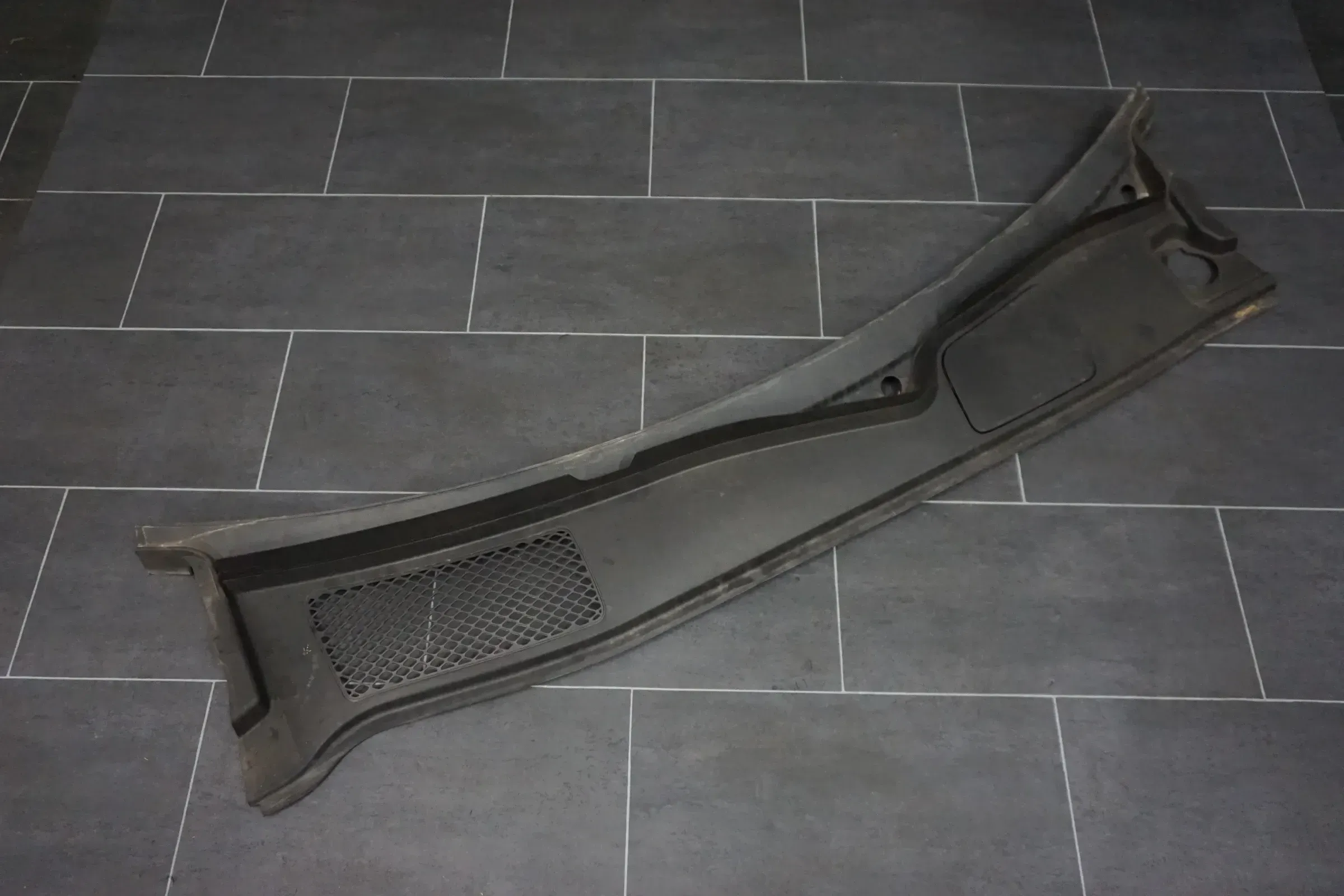 9Y1819401C SCHEIBENWISCHER ABDECKUNG Windlauf Porsche Cayenne III (9YA) 2020 - Bild 1