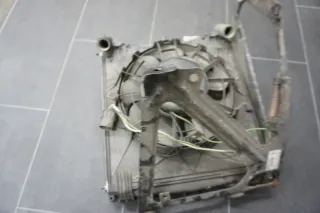 PORSCHE 911 Targa 996 996.2 Kühlerpaket Kühler Lüftermotor Halterung links - Bild 4