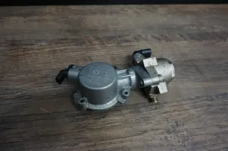 VW AUDI A4 8K A5 8T A6 4G TSI Benzin Hochdruckpumpe Kraftstoffpumpe 06E127026C - Bild 1