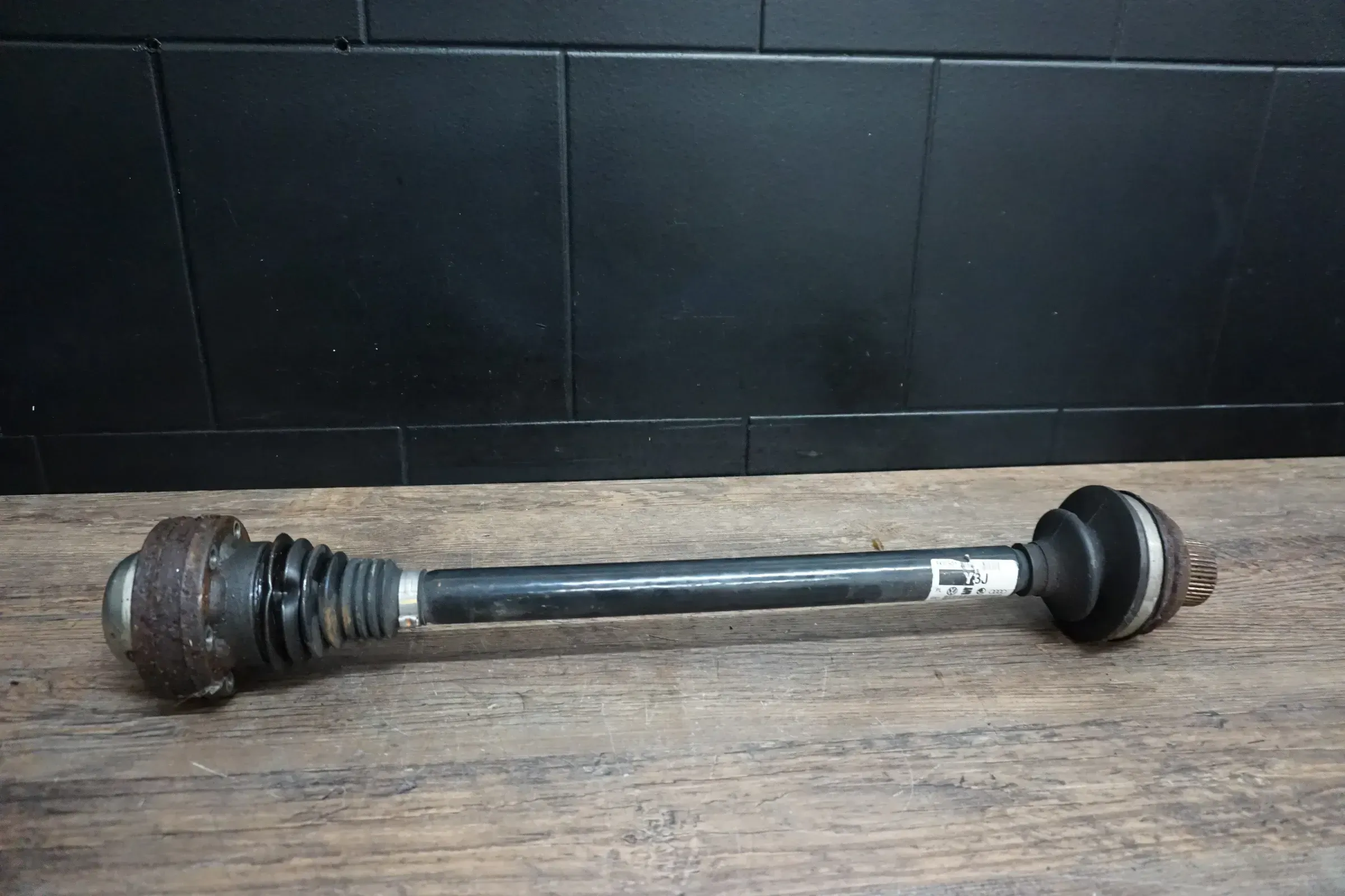 Audi A4 8K A5 8T Gelenkwelle Antriebswelle hinten 8K0501203J - Bild 1