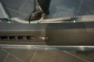 VW Phaeton 3D Türverkleidung Voll Beledert grau Rollo Bj08 Leder komplett Set - Bild 9