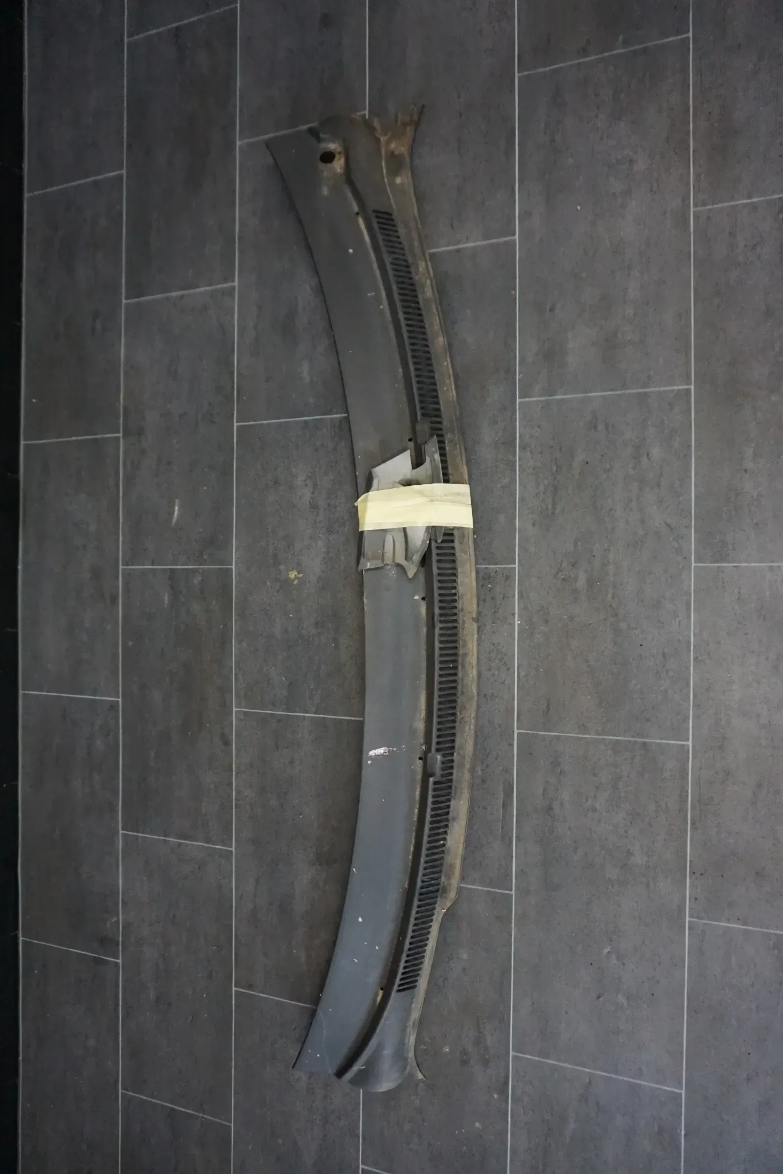 VW T5 WINDLAUF WASSERKASTEN ABDECKUNG VERKLEIDUNG 7H1819403A - Bild 1