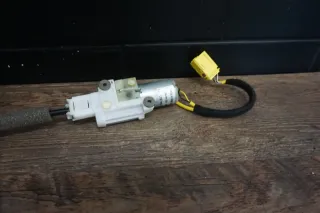 VW Touareg 7L 5.0 V10 Gurtversteller vorne rechts Valeo 404841 - Bild 3