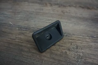 T4 Abdeckung Gurtführung Verkleidung Gurt Gurtdurchführung VW 705857828 - Bild 1