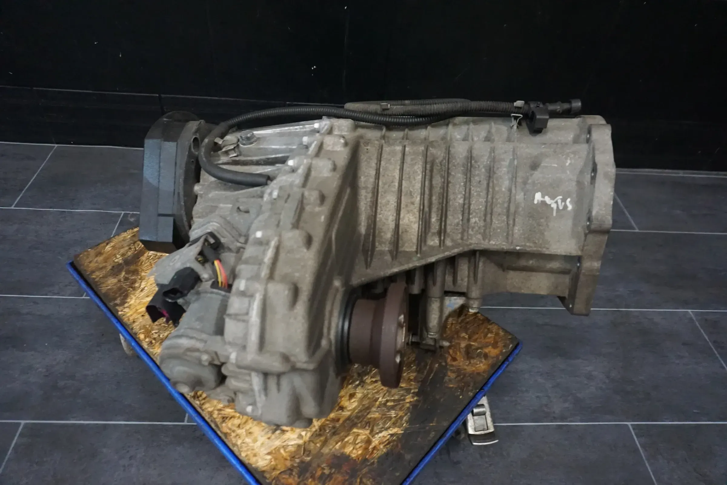 Verteilergetriebe HXG mit Gewährleistung VW Touareg 7L 3,0 TDI 224 PS 0AD341011 - Bild 1