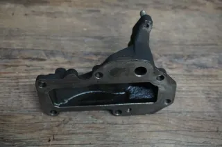 VW Touareg III CR7 3.0 TDI Halterung Turbolader Halter Turbostutzen 059145195 - Bild 4