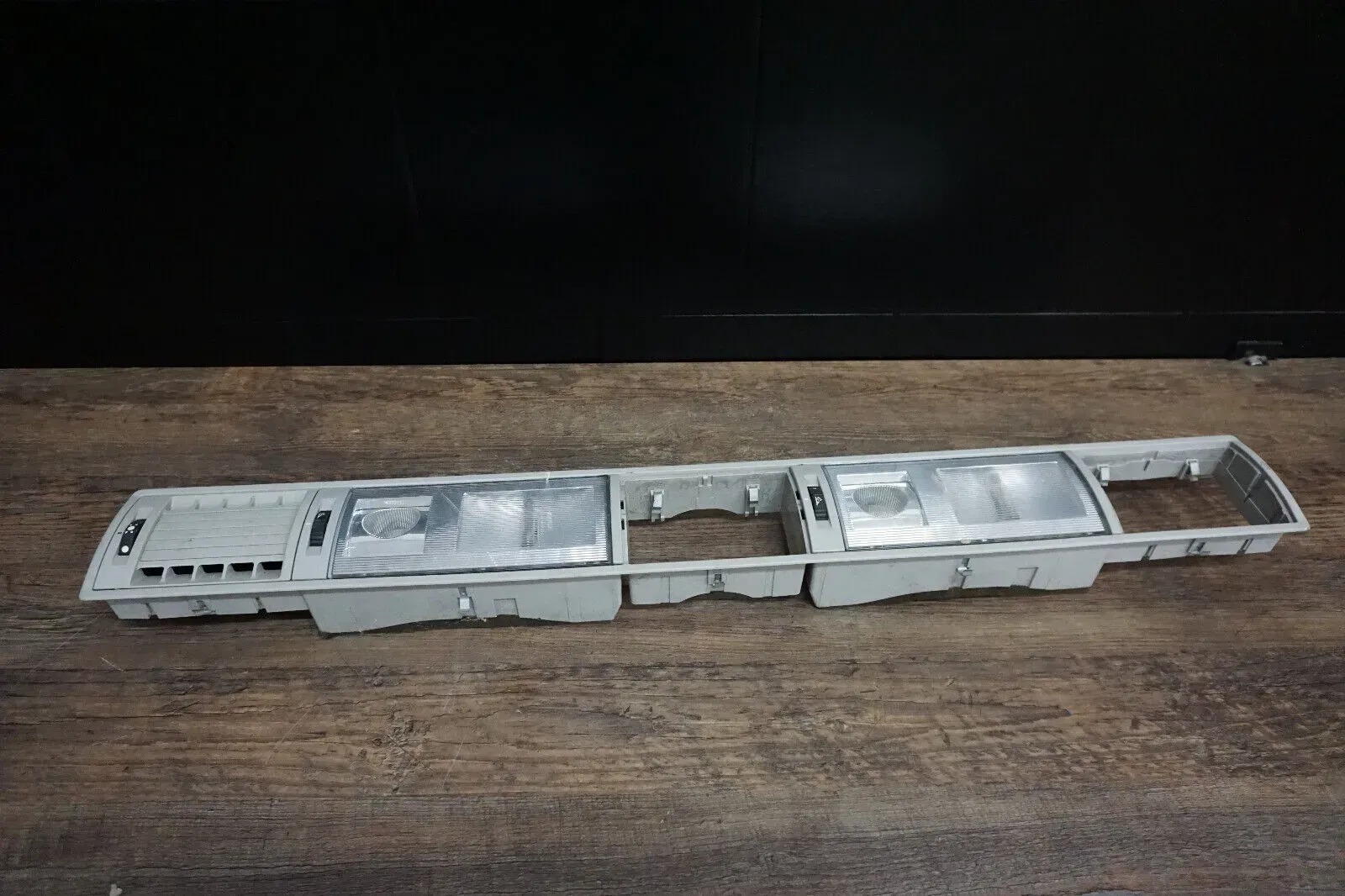 VW Bus T5 Multivan Innenlampe Himmel Innenraumbeleuchtung hinten Klimahimmel - Bild 1