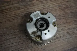 Audi A4 8K A5 8T 8F A6 A8 D3 D4 Q5 R8 Nockenwellenversteller Auslass 06E109084M - Bild 2