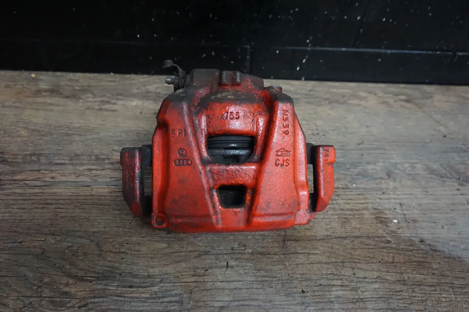 Audi A4 8K2 B8 2,0 TDI Bremssättel vorne links 755 - Bild 1