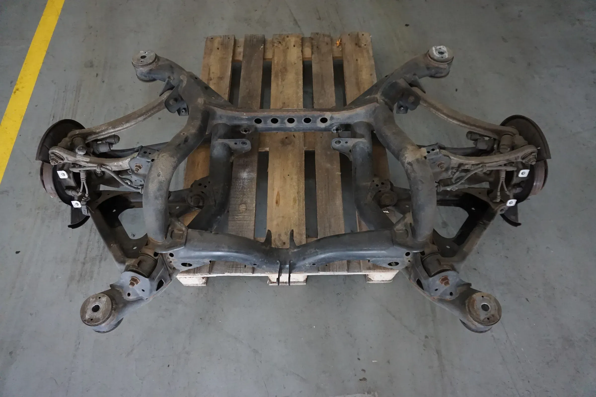 VW Touareg 7P Bj.13 original Hinterachsträger Aggregateträger hinten 7P0500041 - Bild 1