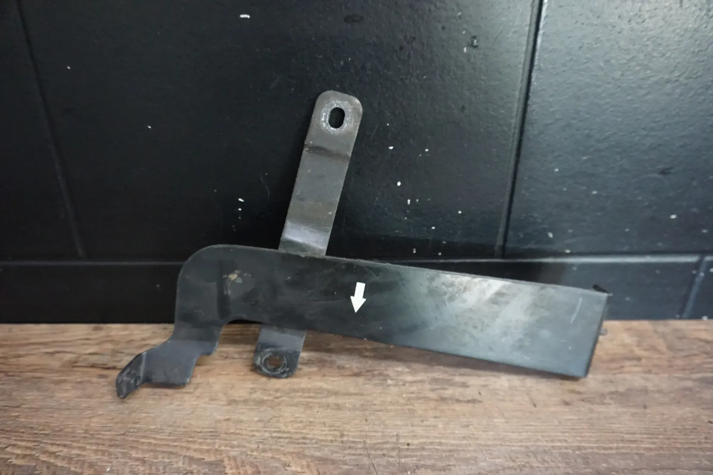 Audi RS6 C6 Halterung Kühler 07L145515E - Bild 1