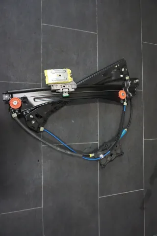 8S0837461 original Audi TT 8S Fensterheber ohne Motor Fensterhebermechanik VL - Bild 2