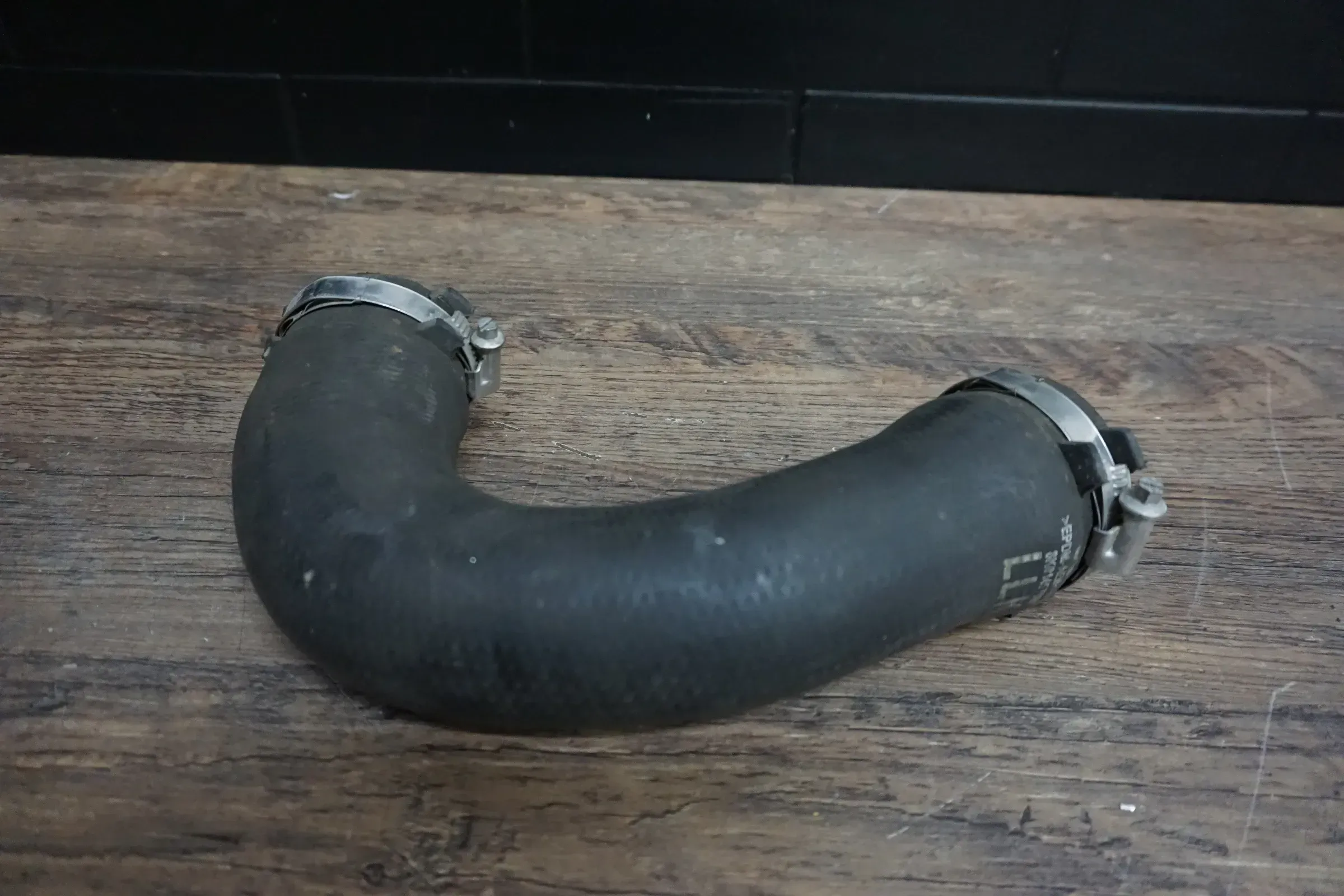 Original Ladeluftschlauch Druckschlauch 8K0145709H VW AUDI A4 8K B8 2.0 TDI - Bild 1
