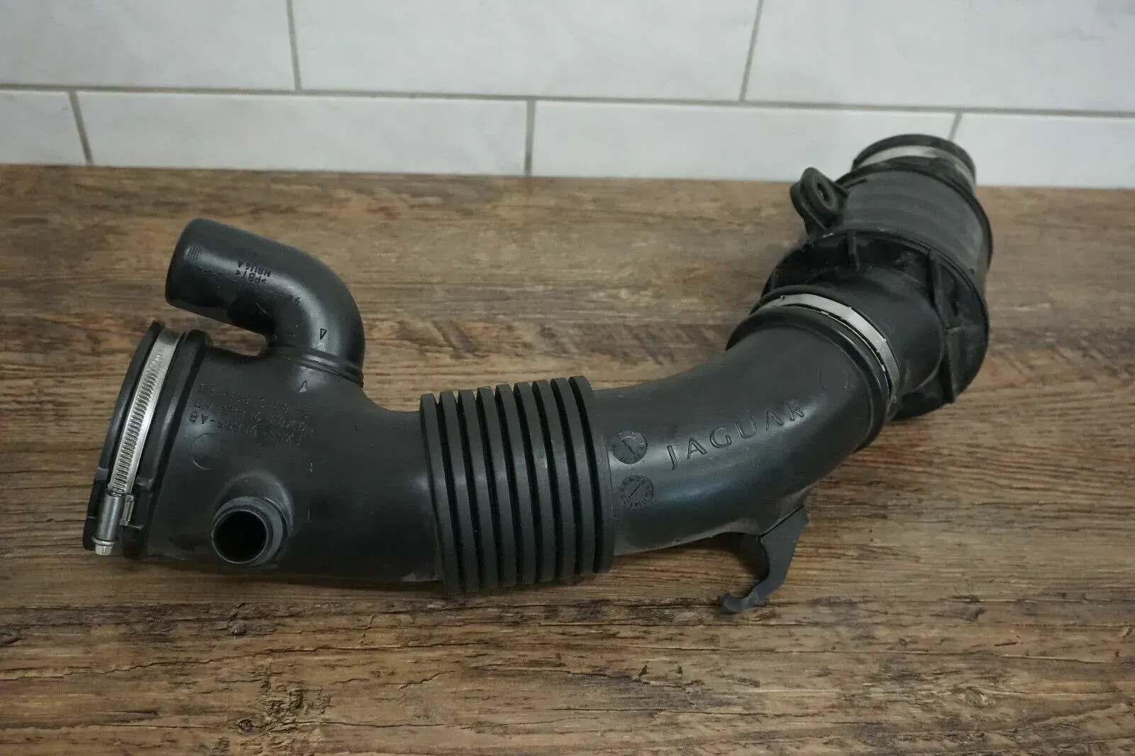 Original Jaguar F Type  Ansaugschlauch EX53-9F805-AB - Bild 1