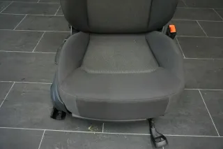 Audi A3 8V Sportback Sitz Sitzpolster Vorne Rechts Sitzbezüg Stoff schwarz - Bild 2