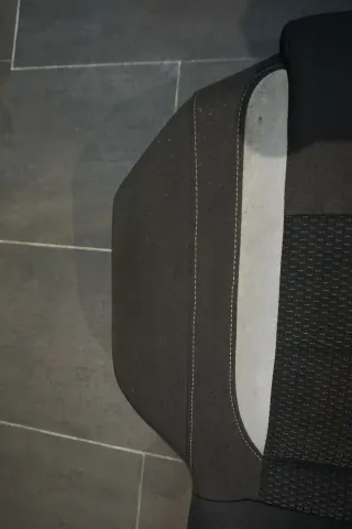 VW Golf 6 VI R Rücksitzbank Sitzfläche unten Stoff grau schwarz titanschwarz - Bild 2