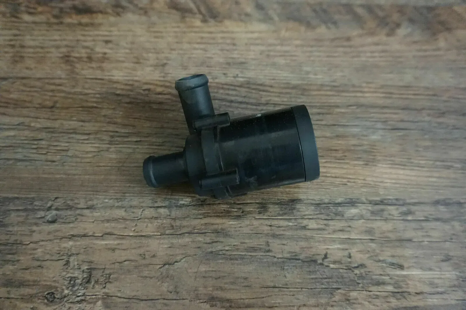 Orig. Audi A4 A5 A6 Q5 2.0 TFSI Zusatzwasserpumpe 06H965561 - Bild 1