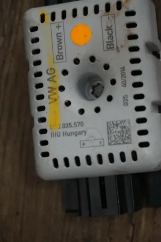 VW Golf 7 5G Antennenverstärker Entstörfilter Verstärker Steuergerät 5Q0035570 - Bild 3