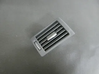 Audi A4 8E Bj.06 Lüftungsgitter Lüftungsdüse Luftdüse vorne rechts 8E0820902 F - Bild 1