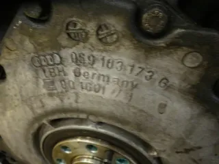 Audi A6 4B C5 2,5 V6 TDI AKE Motorblock Rumpf Motor - Bild 4