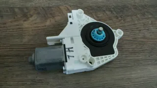 8K0959811A Original Audi A4 8K A6 4G Skoda Superb Fensterhebermotor Links Hinten - Bild 2
