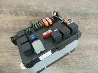 MERCEDES CL W216 Sicherungskasten hinten A2219004600 Fuse Box Rear SAM Module - Bild 2