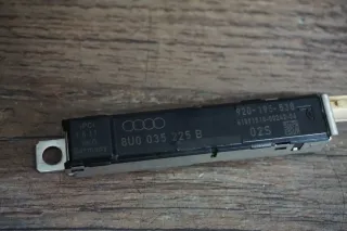 Audi Q3 8U 2.0 TDI quattro Antennenverstärker Verstärker Antenne 8U0035225B - Bild 2