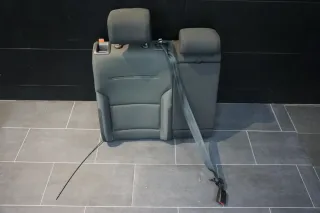 VW Golf 7 VII Rücksitzbank Rückenlehne rechts Lehne Armlehne Becherh. - Bild 1