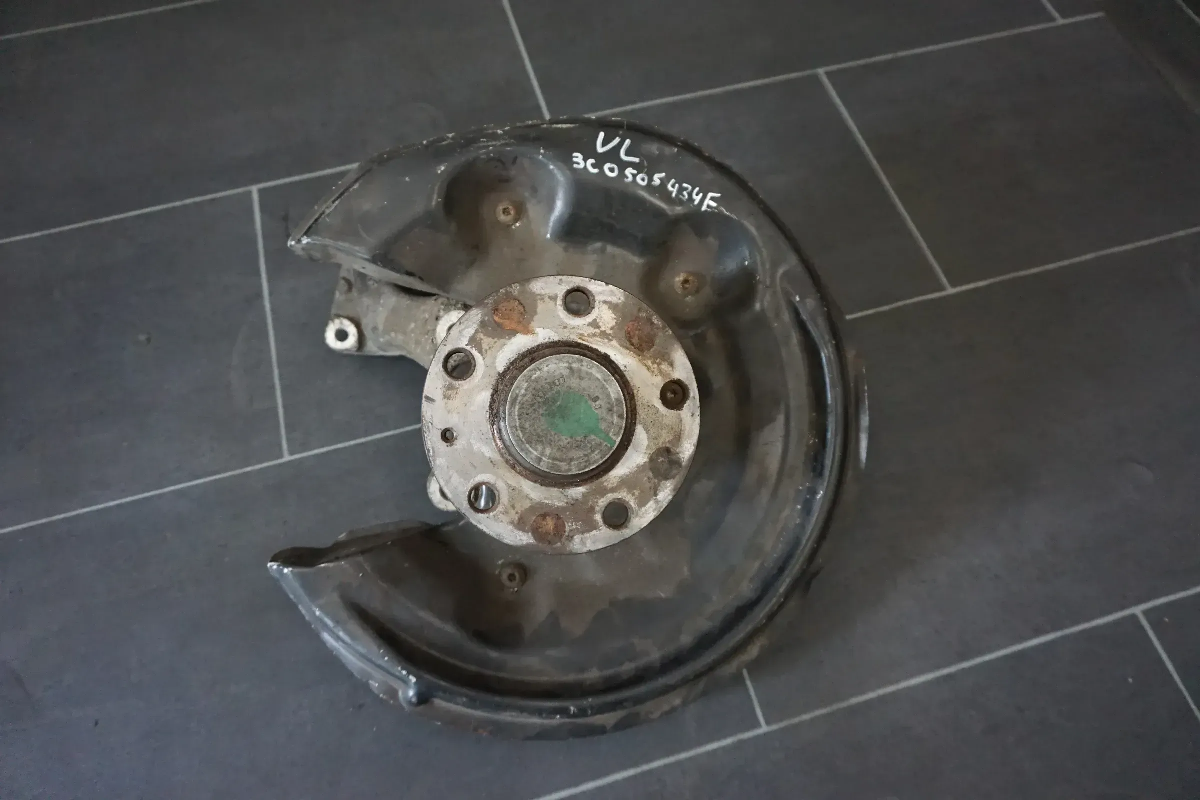 VW Audi Seat Radlagergehäuse 3C0505436F Radlager hinten links Achsschenkel 20km - Bild 1