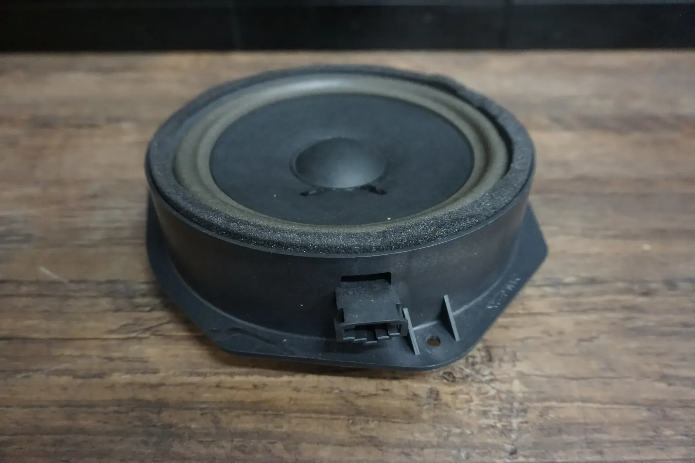 Audi R8 Lautsprecher 420035415 Mitteltonlautsprecher Tieftonlautsprecher speaker - Bild 1