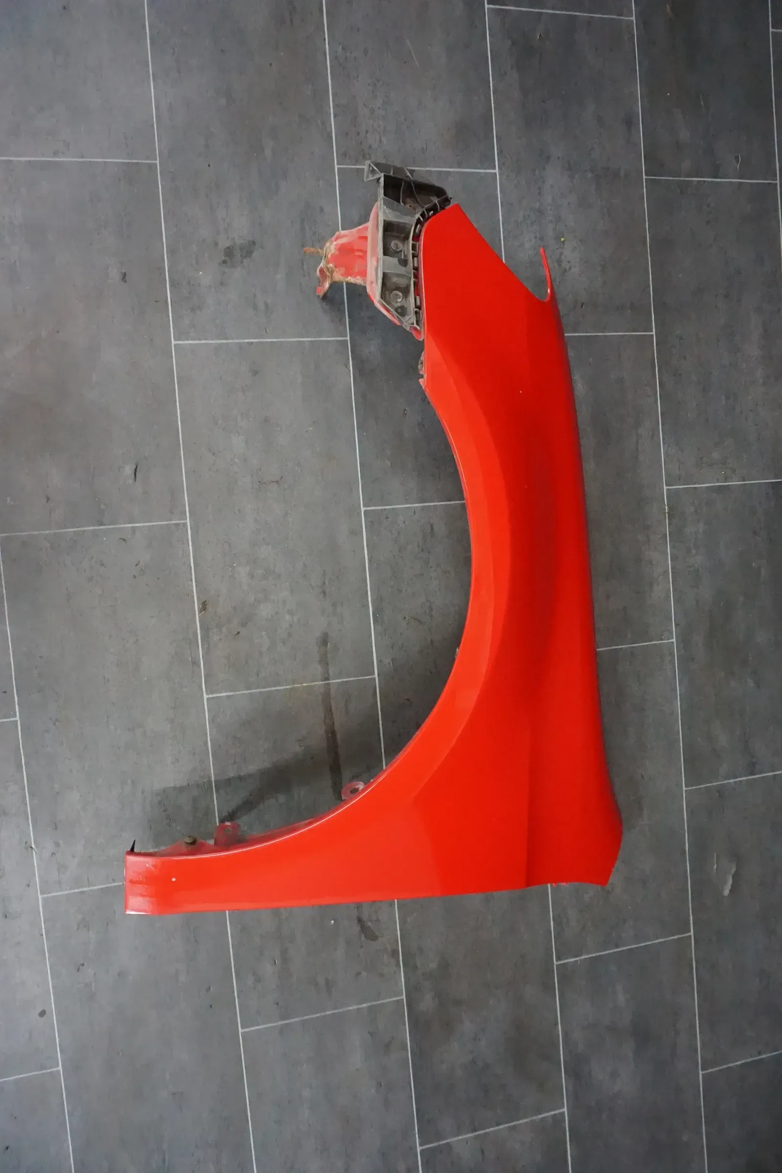 VW Golf VI 6 2008-12 Kotflügel links lackiert LY3D Tornadorot vorn Fahrerseite - Bild 1
