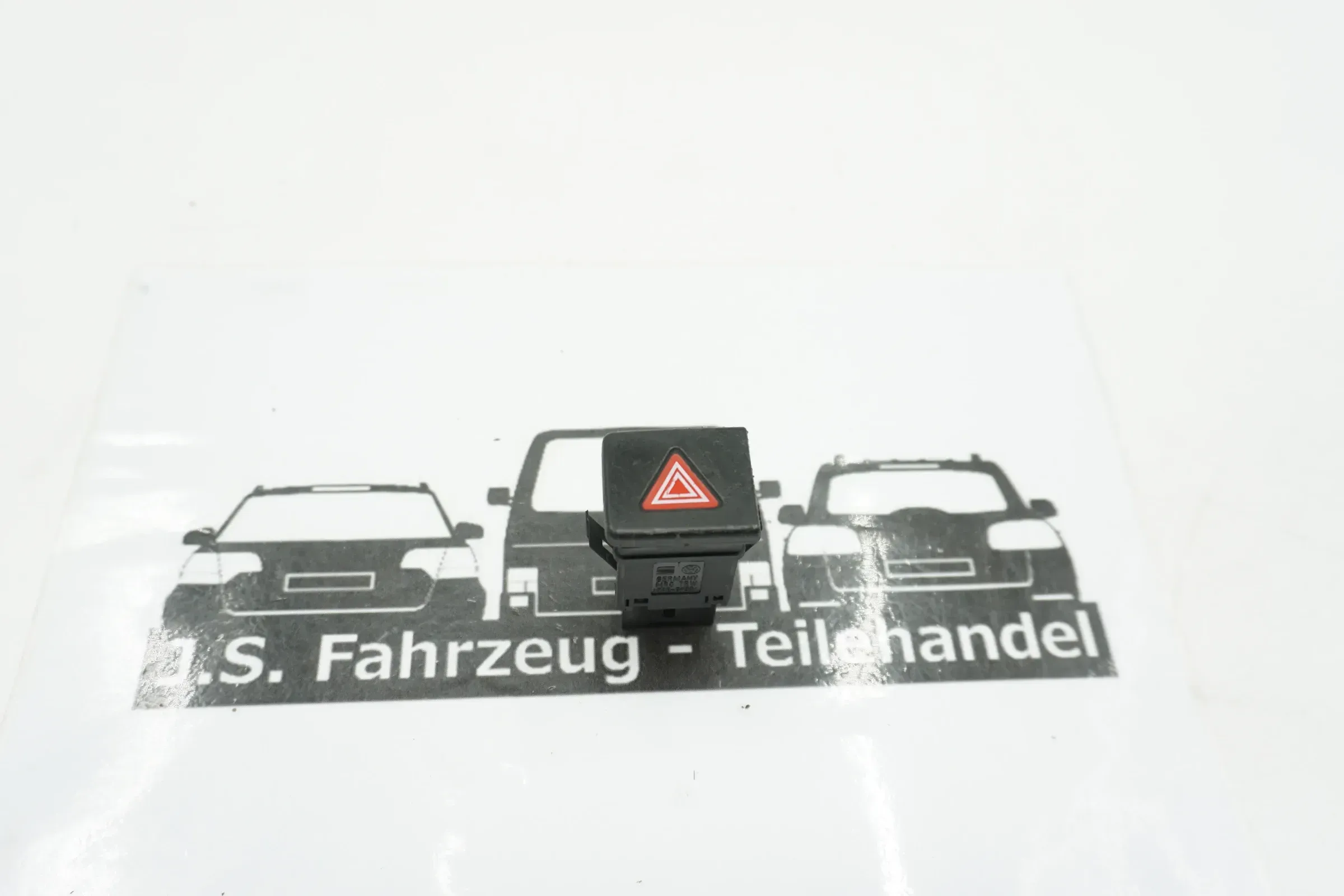 VW T5 7H Multivan Schalter Taster Warnblinker Warnblinkschalter 7H5953235A - Bild 1
