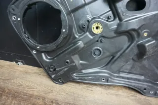 Original VW Tiguan Grundträger Tür Fensterheber 5N0839730R Fensterhebergestänge - Bild 4