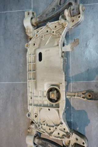 Achsträger Achsträger Audi A3 8P VW Golf 5 Touran Träger Vorderachse 1K0199369F - Bild 8