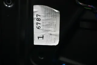VW Touareg 7L Türrahmen Scheibenrahmen Scheibe hinten rechts 7L0839354 - Bild 6