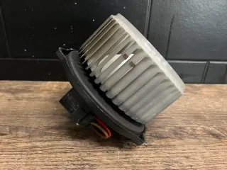 Audi A6 4B Avant Gebläsemotor Innenraumlüfter Heizungsgebläse 4b1820021b - Bild 1