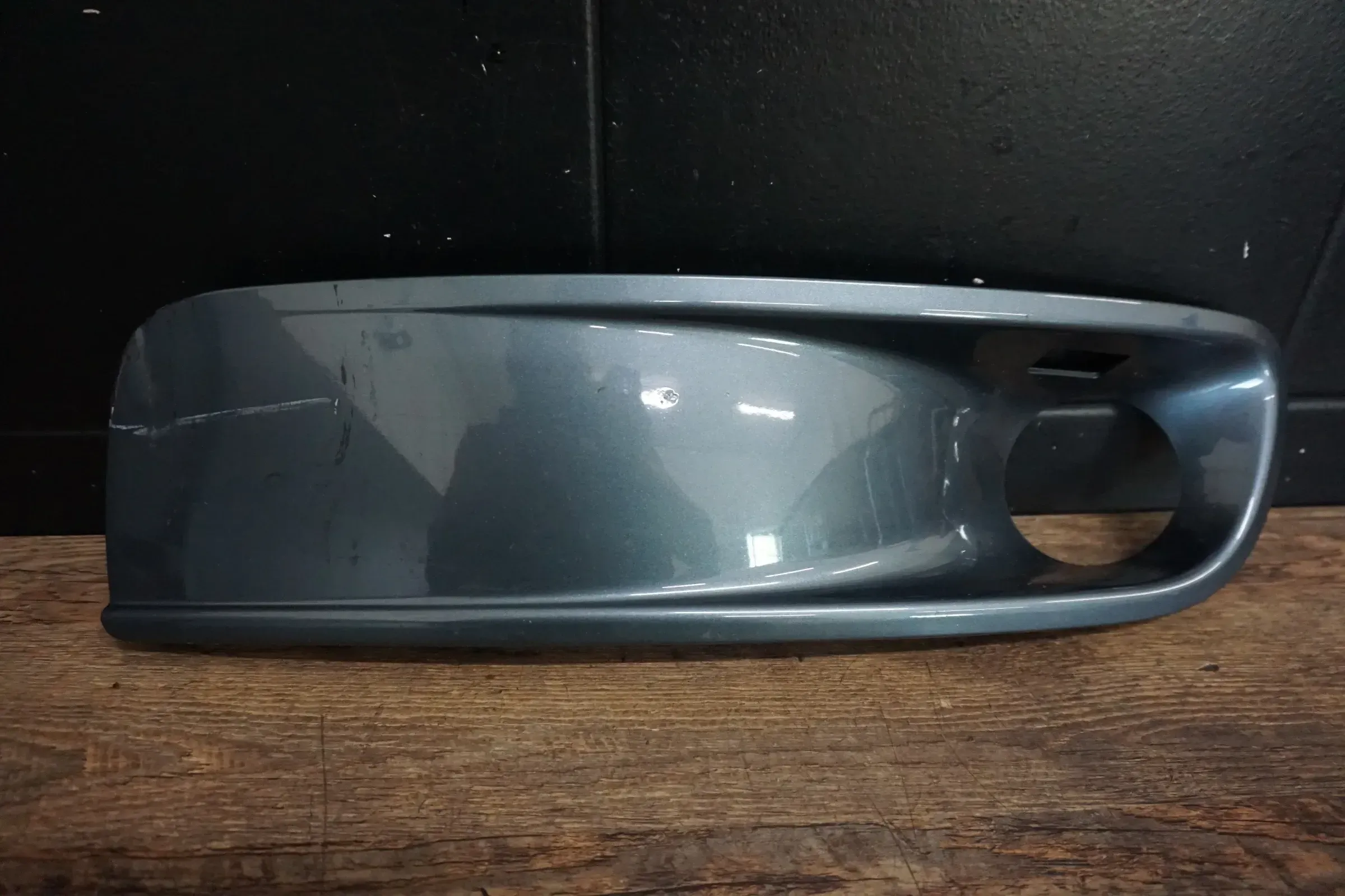 VW T5 Multivan Blende Stoßstange vorne Links 7H5807489 - Bild 1
