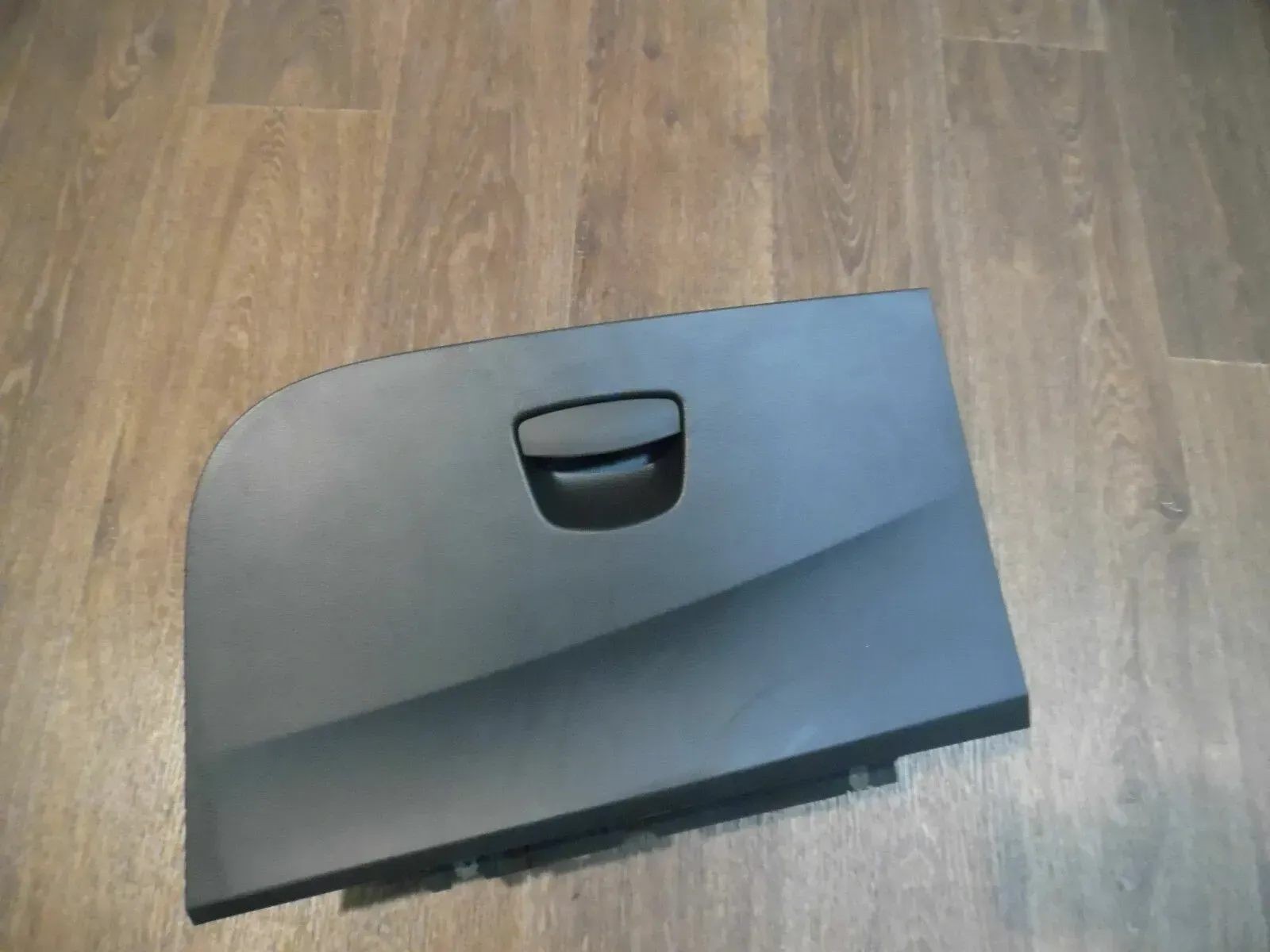 Seat Ibiza 6J Handschuhfach Armaturenbrett 6J1857103A Schwarz - Bild 1